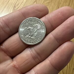 Coin one dollar 1979